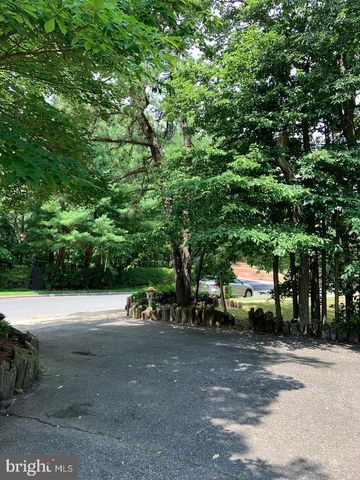 50 WOODHURST DR, Voorhees, NJ 08043