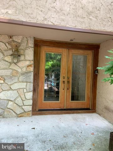 50 WOODHURST DR, Voorhees, NJ 08043