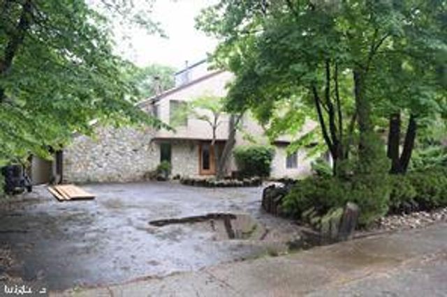 50 WOODHURST DR, Voorhees, NJ 08043
