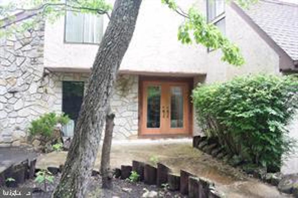 50 WOODHURST DR, VOORHEES, NJ 08043 — exterior