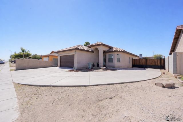 671 S Bingham Ave, Somerton, AZ 85350