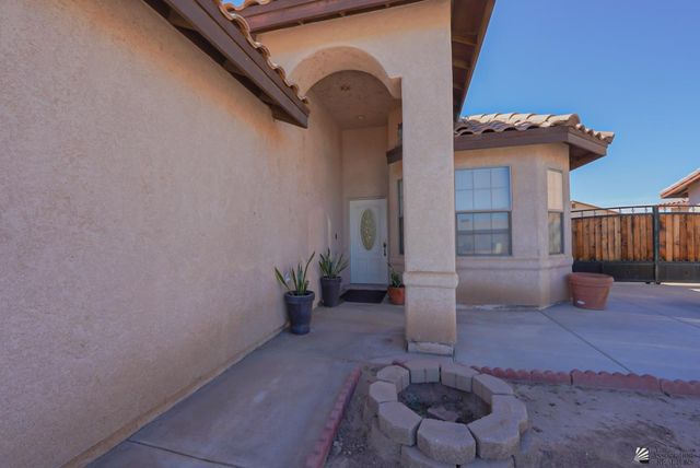 671 S Bingham Ave, Somerton, AZ 85350