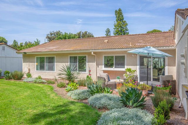 3313 San Amadeo B, Laguna Woods, CA 92637