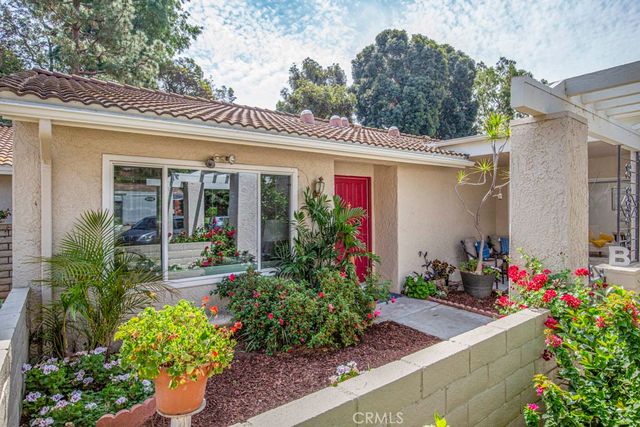 3313 San Amadeo B, Laguna Woods, CA 92637