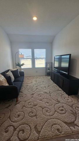 2725 San Martin, Seguin, TX 78155