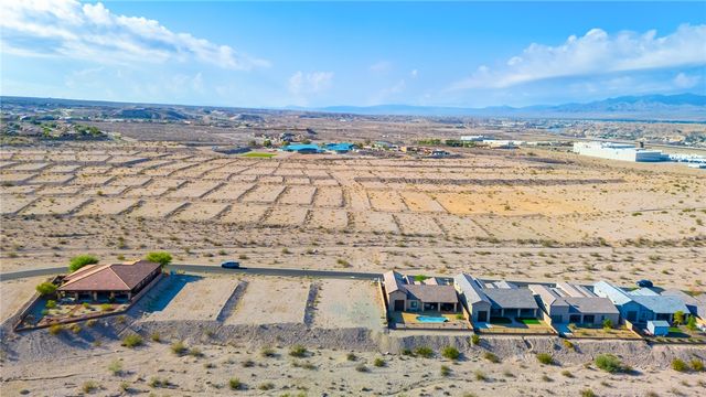 2693 Port Isabel Way, Bullhead City, AZ 86429
