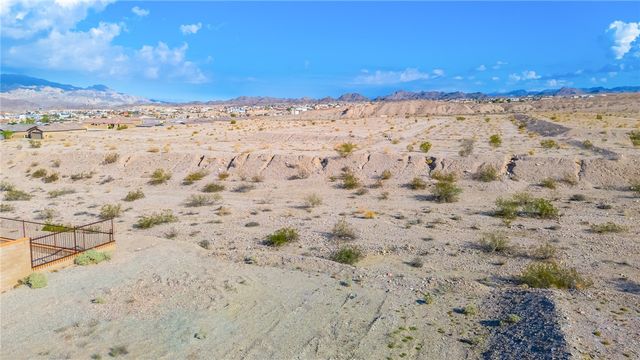 2693 Port Isabel Way, Bullhead City, AZ 86429