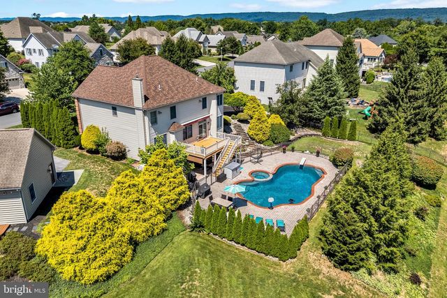 810 CROOKED STICK DR, Mechanicsburg, PA 17050