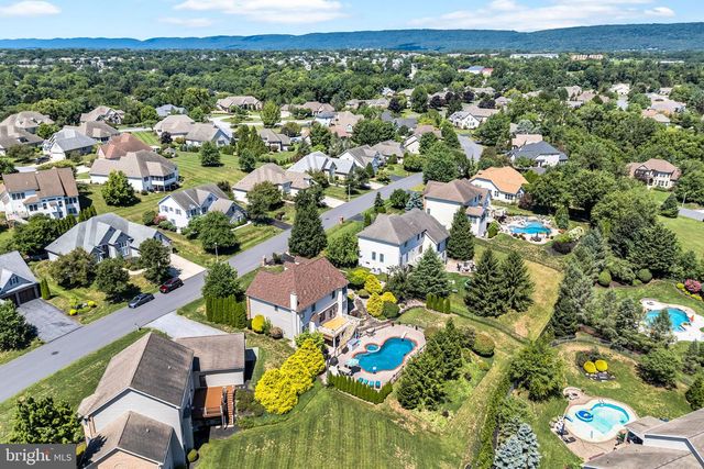 810 CROOKED STICK DR, Mechanicsburg, PA 17050