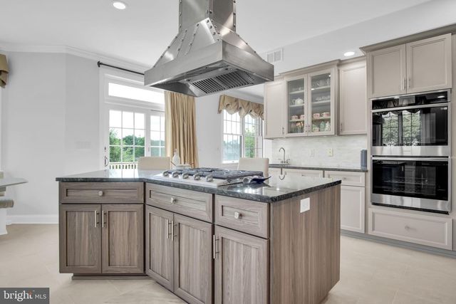 810 CROOKED STICK DR, Mechanicsburg, PA 17050