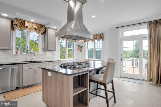 810 CROOKED STICK DR, Mechanicsburg, PA 17050