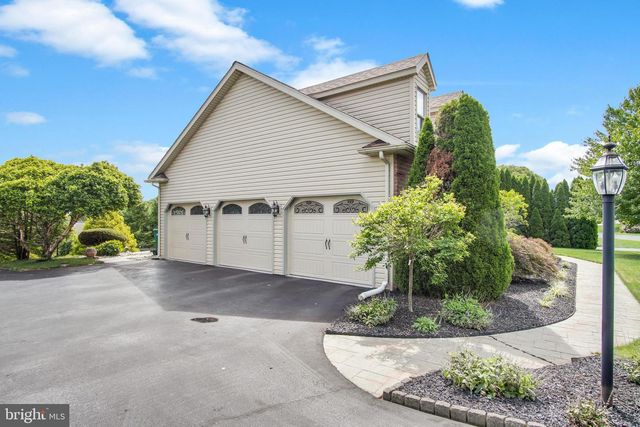 810 CROOKED STICK DR, Mechanicsburg, PA 17050