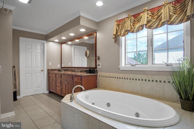 810 CROOKED STICK DR, Mechanicsburg, PA 17050