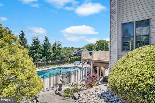 810 CROOKED STICK DR, Mechanicsburg, PA 17050