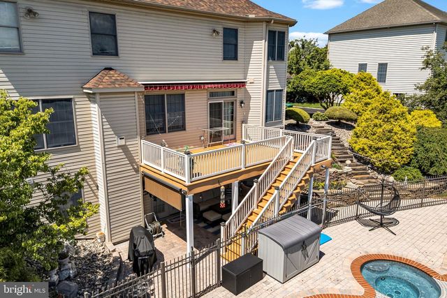 810 CROOKED STICK DR, Mechanicsburg, PA 17050