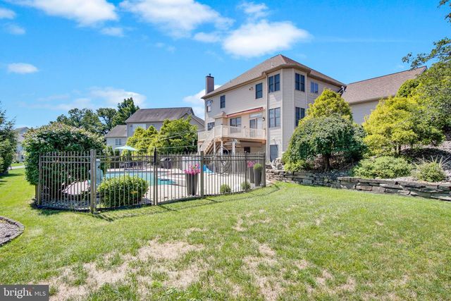 810 CROOKED STICK DR, Mechanicsburg, PA 17050