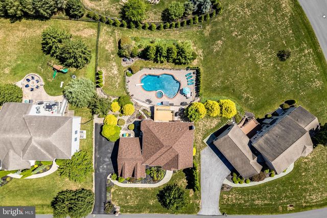 810 CROOKED STICK DR, Mechanicsburg, PA 17050