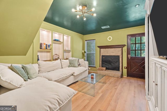 2575 Ravencliff Road, Atlanta, GA 30349