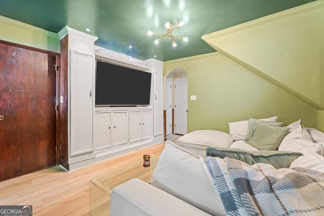 2575 Ravencliff Road, Atlanta, GA 30349
