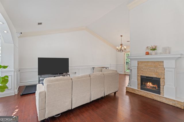 2575 Ravencliff Road, Atlanta, GA 30349