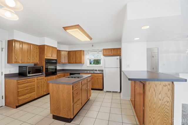 536 Munster Drive, Fayetteville, OH 45118