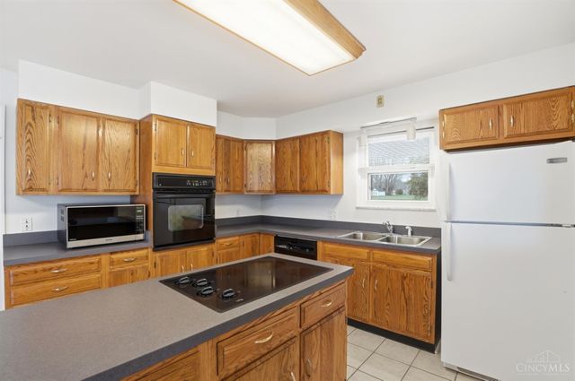 536 Munster Drive, Fayetteville, OH 45118