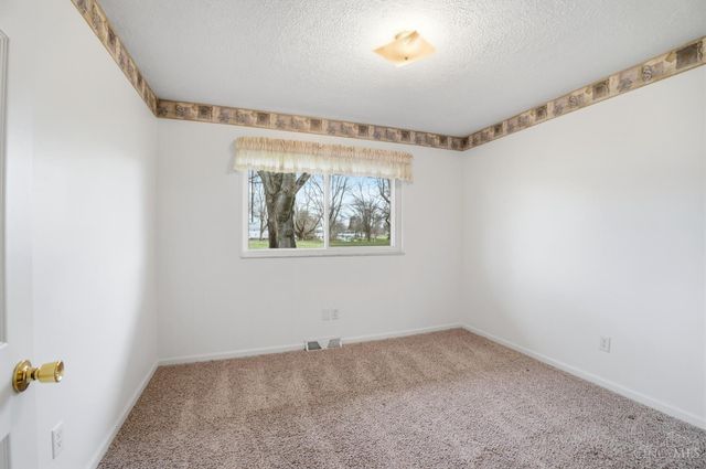 536 Munster Drive, Fayetteville, OH 45118