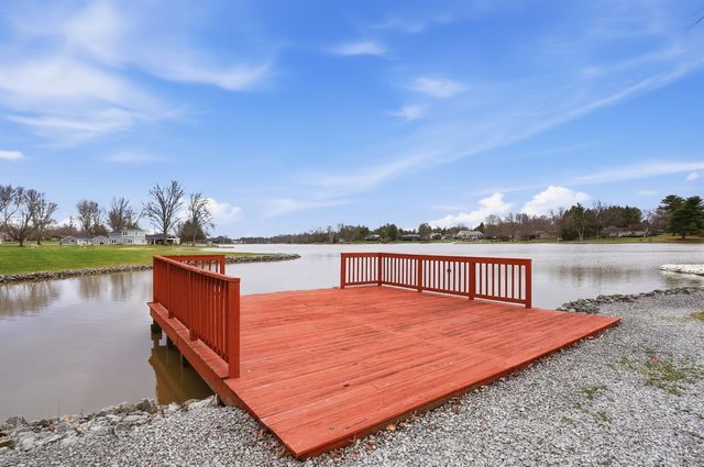 536 Munster Drive, Fayetteville, OH 45118