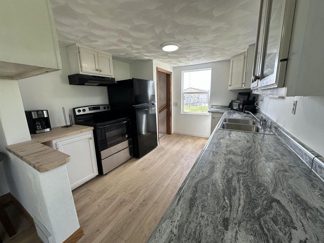 2026 W 2ND STREET, Appleton, WI 54914