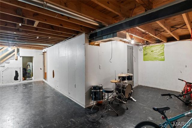 8017 Patterson Drive, St Louis, MO 63134