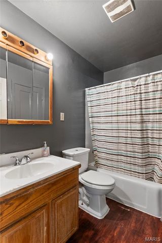 8017 Patterson Drive, St Louis, MO 63134