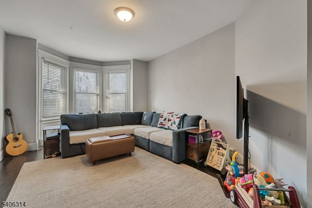 61 Arnold Ter, South Orange Village Twp., NJ 07079