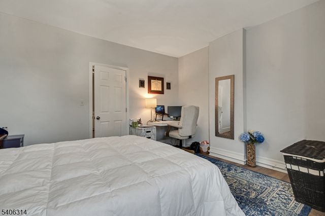 61 Arnold Ter, South Orange Village Twp., NJ 07079