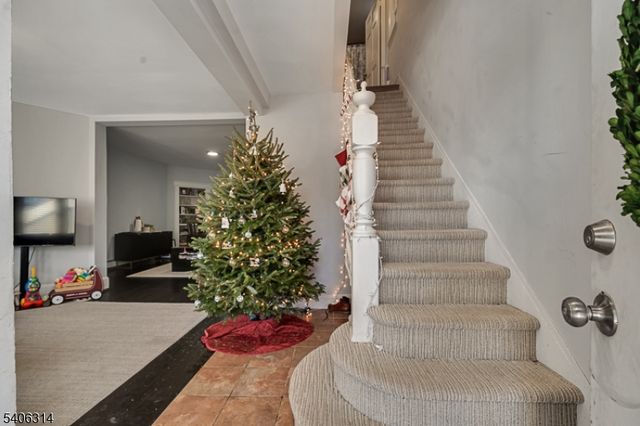 61 Arnold Ter, South Orange Village Twp., NJ 07079