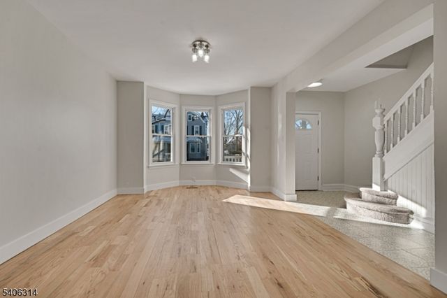 61 Arnold Ter, South Orange Village Twp., NJ 07079