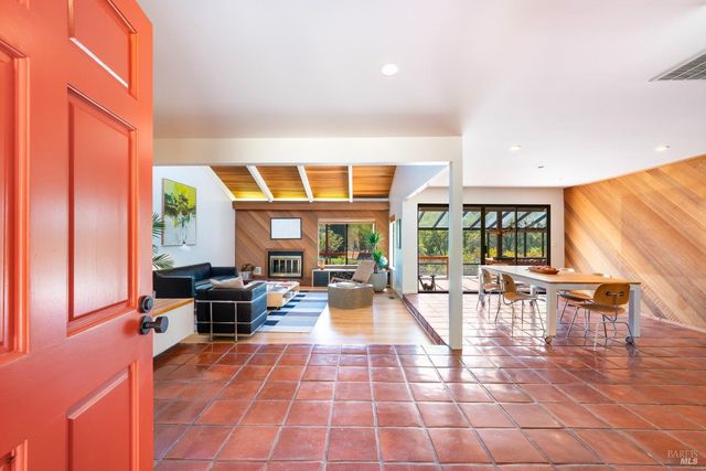 2200 McNab Ranch Rd, Ukiah, CA 95482