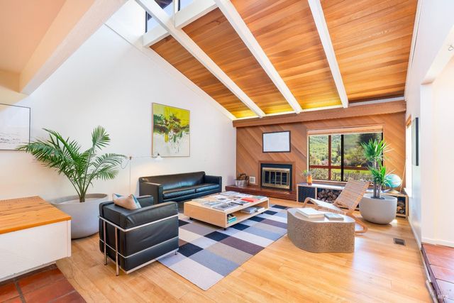 2200 McNab Ranch Rd, Ukiah, CA 95482