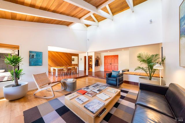 2200 McNab Ranch Rd, Ukiah, CA 95482