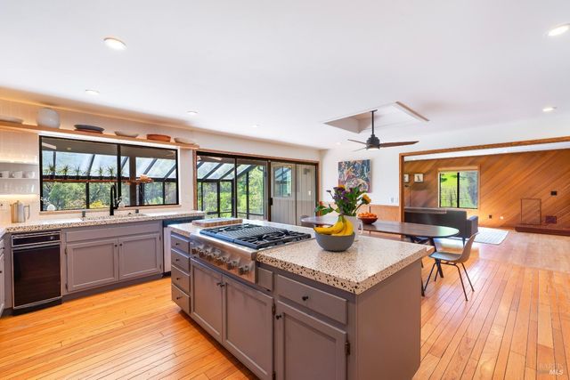 2200 McNab Ranch Rd, Ukiah, CA 95482