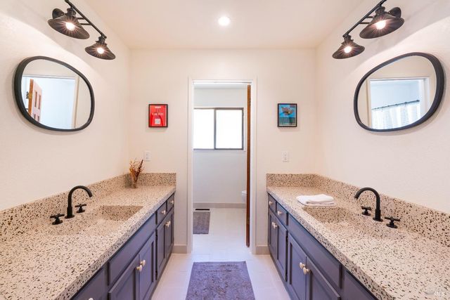 2200 McNab Ranch Rd, Ukiah, CA 95482