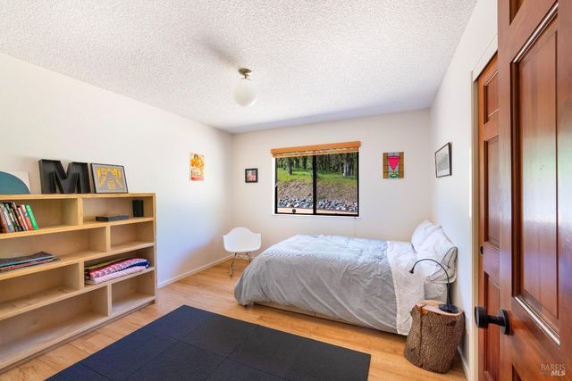 2200 McNab Ranch Rd, Ukiah, CA 95482