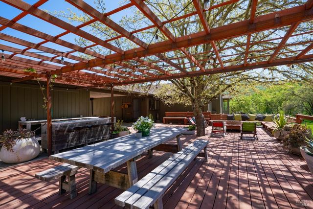 2200 McNab Ranch Rd, Ukiah, CA 95482