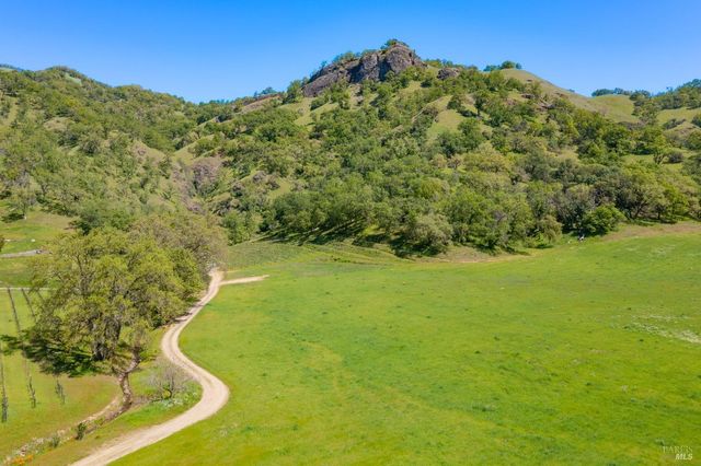 2200 McNab Ranch Rd, Ukiah, CA 95482