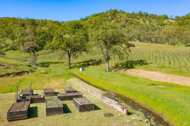 2200 McNab Ranch Rd, Ukiah, CA 95482