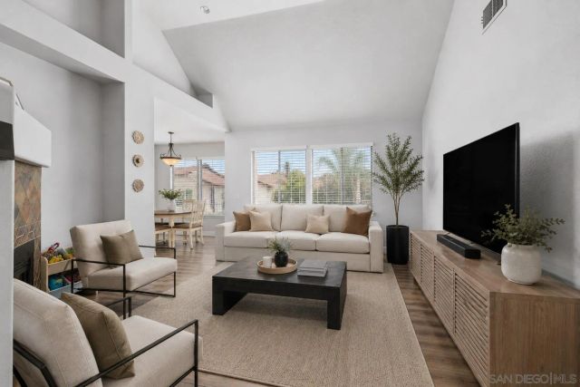 12083 Calle de Montana 219, El Cajon, CA 92019