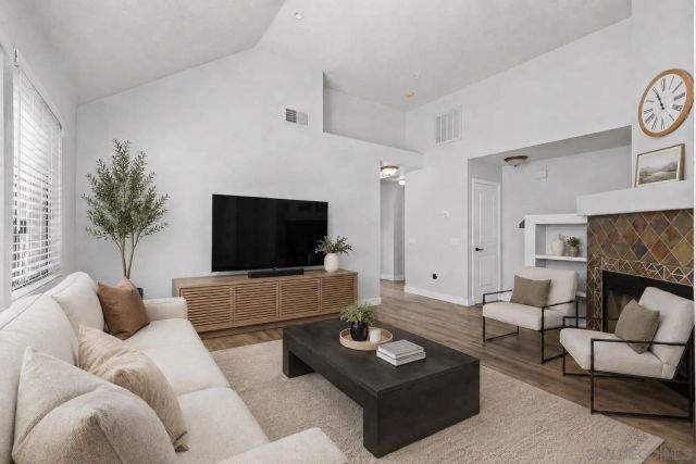 12083 Calle de Montana 219, El Cajon, CA 92019