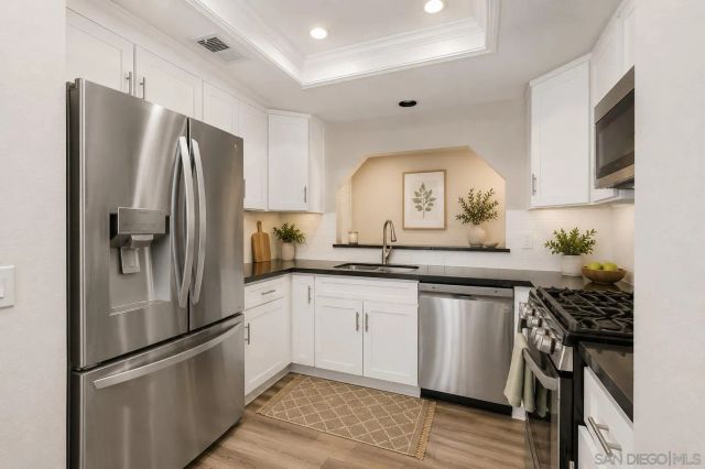 12083 Calle de Montana 219, El Cajon, CA 92019