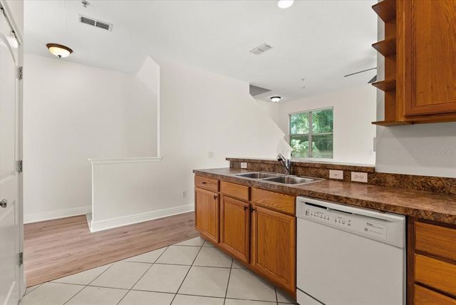 11 W HARDING STREET E, Orlando, FL 32806
