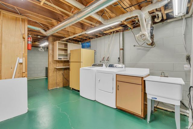 1 Walker Court, Lafayette, IN 47909