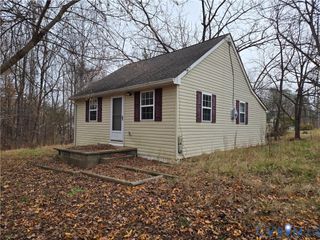 222 Woodrow Ave, Farmville, VA 23901